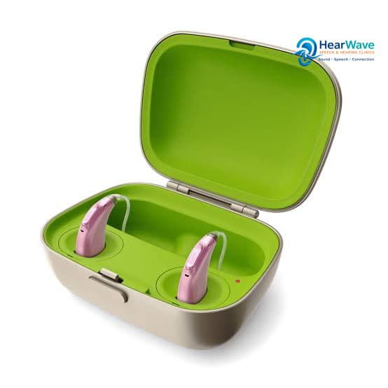 Phonak Charger Combi BTE 2 hearing aid image 3